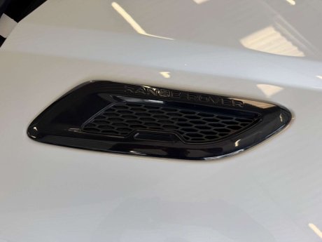 Land Rover Range Rover Evoque 2.0 TD4 HSE Dynamic Auto 4WD Euro 6 (s/s) 2dr 19