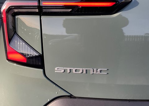 Kia Stonic 1.0 T-GDi GT-Line 48V  9
