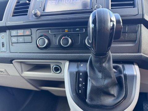 Volkswagen Transporter 2.0 Transporter T32 Highline TDI Semi-Auto 13