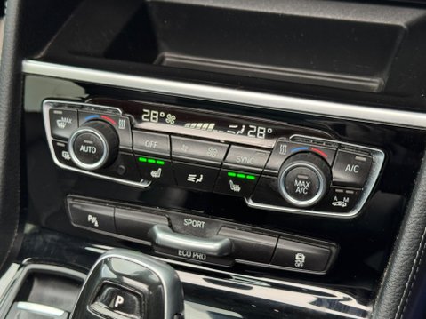 BMW 2 Series 2.0 220d Luxury Auto Euro 6 (s/s) 5dr 32
