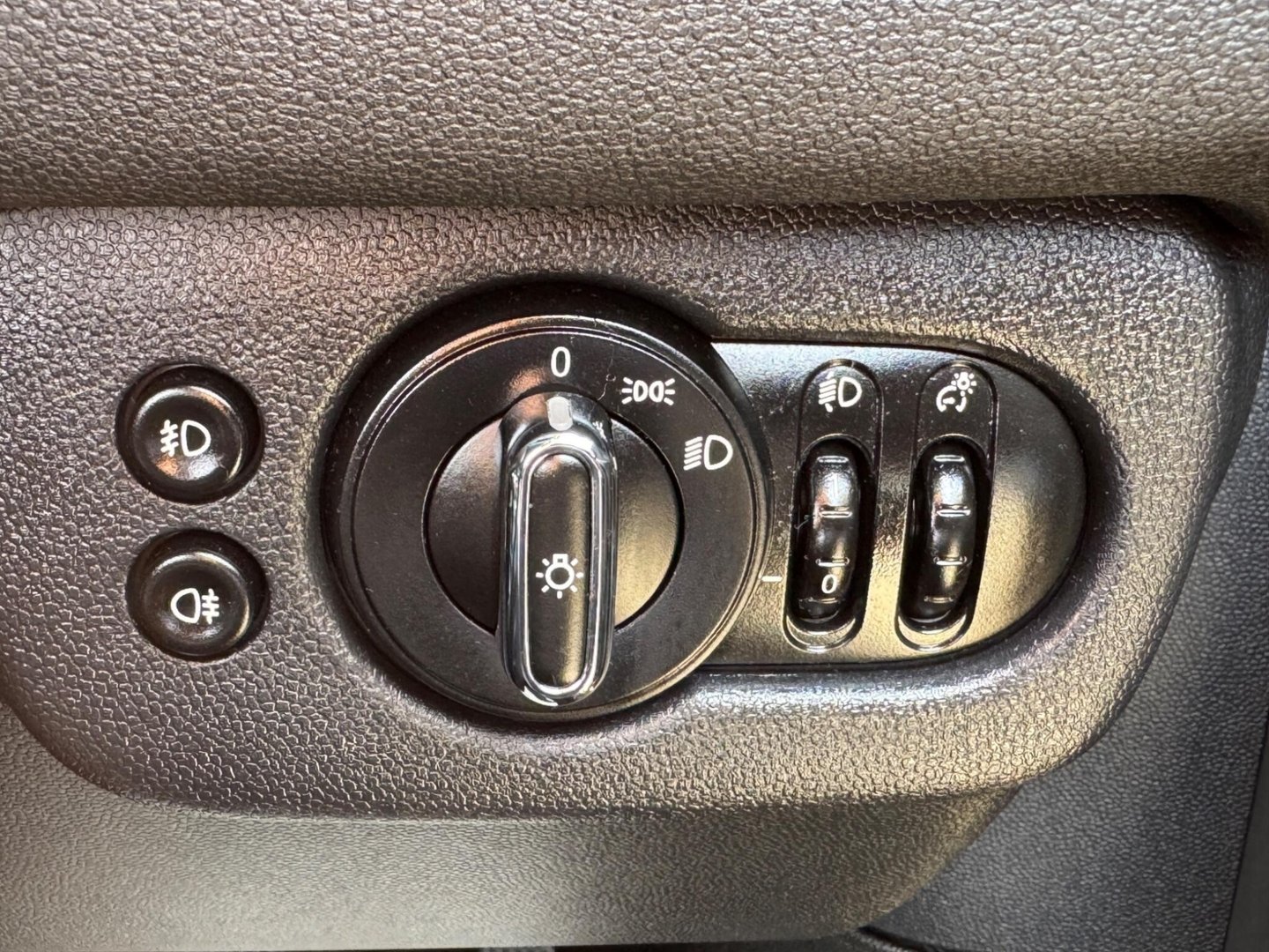 2020 MINI Clubman — image 25