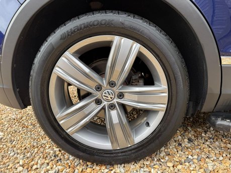 Volkswagen Tiguan 2.0 TDI SEL DSG Euro 6 (s/s) 5dr 17