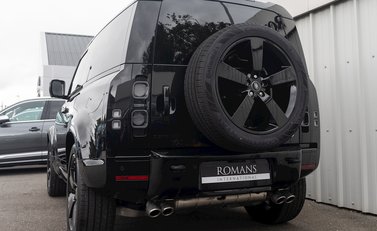 Land Rover Defender V8 23