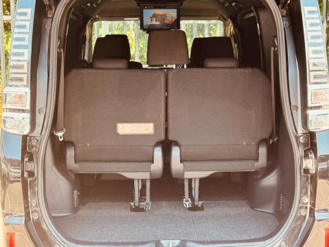 Toyota Voxy TRD Hybrid Edition 74