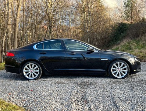Jaguar XF 2.2 XF Portfolio D Auto 4dr 3