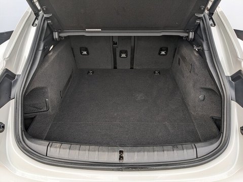 Porsche Taycan 4 CROSS TURISMO 18