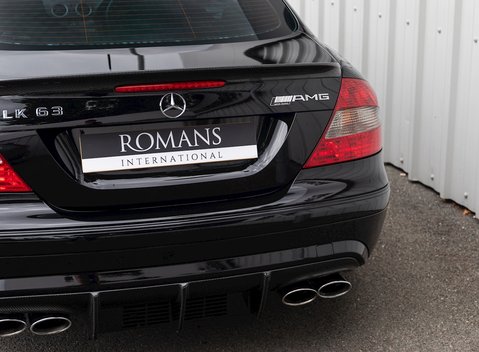 Mercedes-Benz CLK AMG Black Series 22