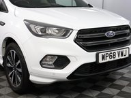 Ford Kuga ST-LINE 40