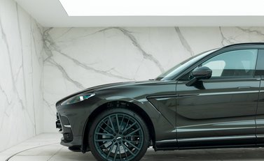 Aston Martin DBX 707 33