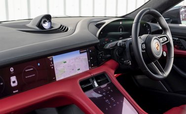 Porsche Taycan Turbo S 18