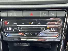 Volkswagen T-Roc 1.5 T-Roc R-Line TSI Semi-Auto 5dr 45