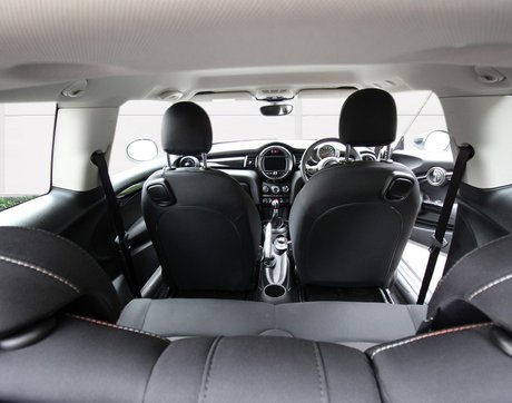 Mini Hatch COOPER 13