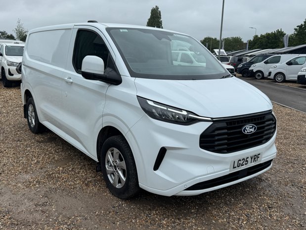 Ford Transit Custom SWB L1H1 Low Roof Limited 280 Air Con Alloys Sensors EURO 6 4
