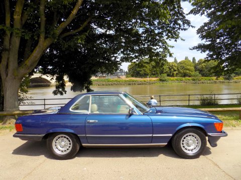 Mercedes-Benz SL Series 380 SL 14