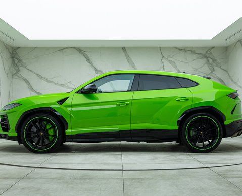 Lamborghini Urus PEARL CAPSULE