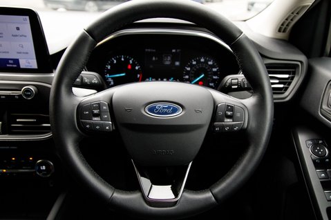 Ford Focus TITANIUM 20