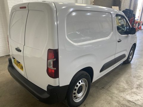Peugeot Partner PROFESSIONAL PREMIUM PLUS L1 5