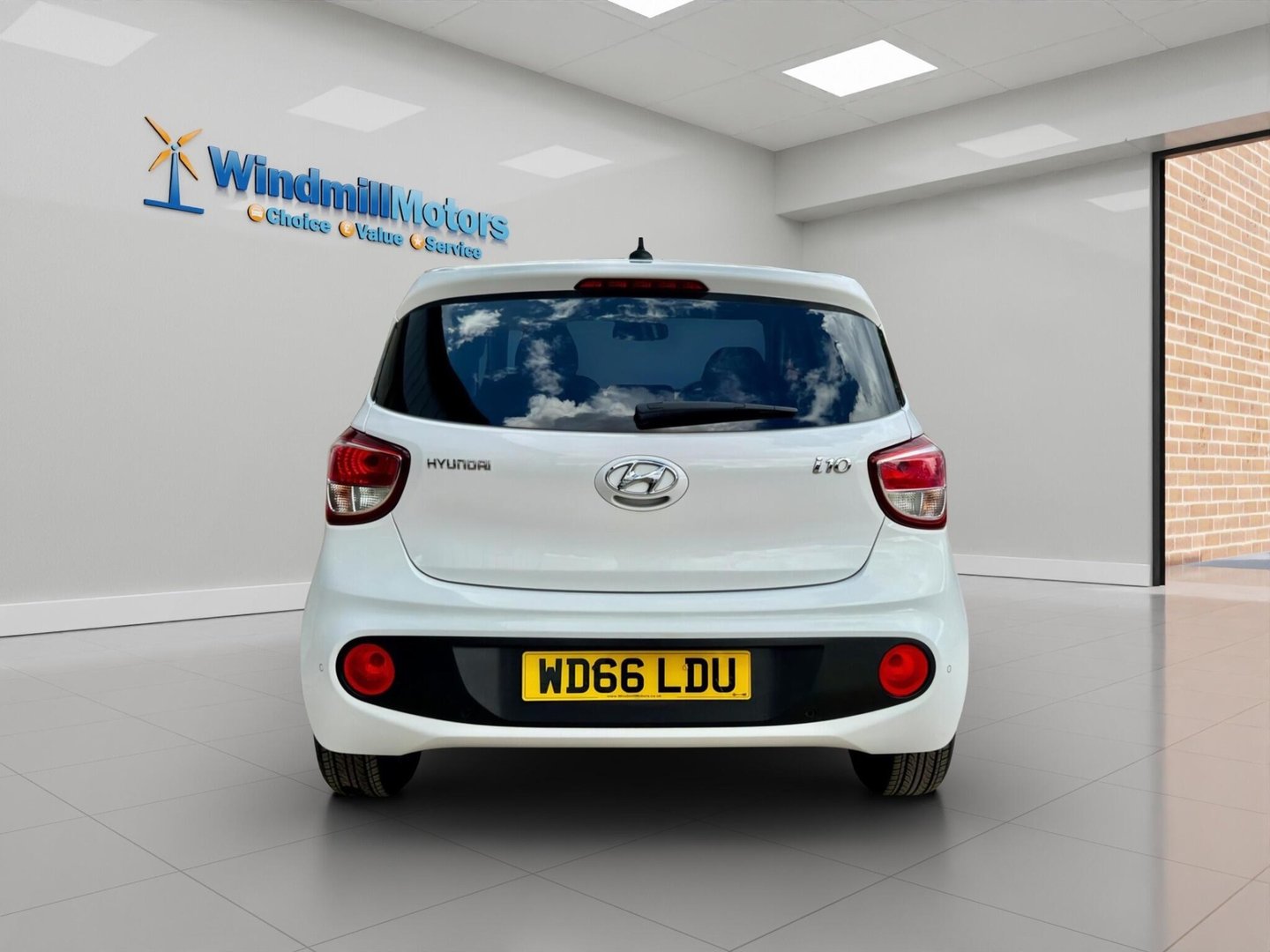 2017 Hyundai i10 — image 9