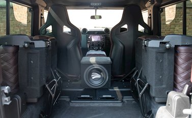 Land Rover Defender 90 XS T40S 29