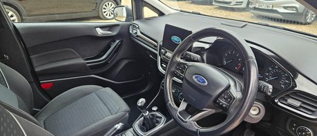 Ford Fiesta 1.0T ZETEC 5 DOOR.. 5 SERVICES.1 PREVIOUS OWNER.SAT NAV..CLIMATE CONTROL.. 1