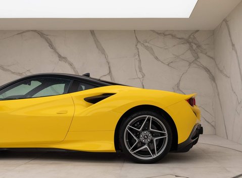 Ferrari F8 Tributo 31