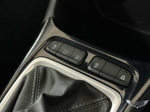 Vauxhall Crossland 1.2 Design SUV 5dr Petrol Manual Euro 6 (s/s) (83 ps) 27