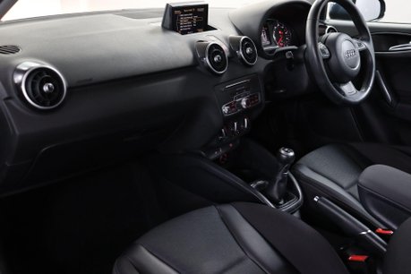 Audi A1 TFSI SPORT 34