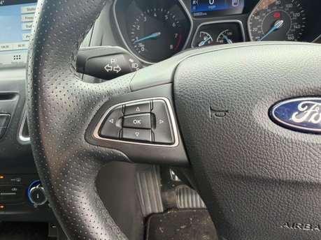 Ford Focus ST-LINE 18
