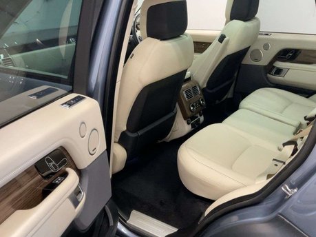 Land Rover Range Rover 3.0 Range Rover Vogue D MHEV Auto 4WD 5dr 17