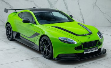 Aston Martin Vantage GT12 8