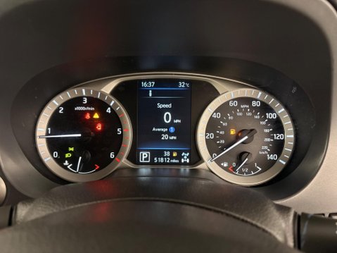 Nissan Navara 2.3 dCi Tekna Auto 4WD Euro 6 4dr 12