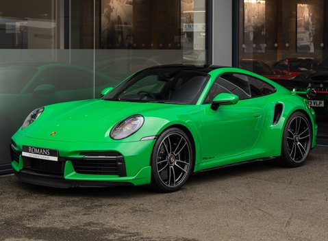 Porsche 911 Turbo S (992) 2