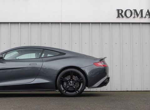 Aston Martin Vanquish S Ultimate 35