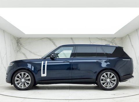 Land Rover Range Rover P530 Autobiography LWB 7 Seater 2