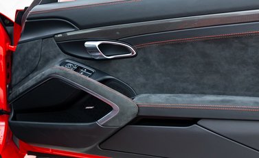 Porsche 911 GT3 (991.2) 20