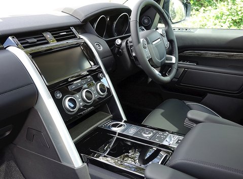 Land Rover Discovery SDV6 HSE Luxury 18