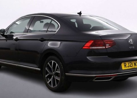 Volkswagen Passat 1.4 TSI 13kWh GTE Saloon 4dr Petrol Plug-in Hybrid DSG Euro 6 (s/s) (218 ps 5