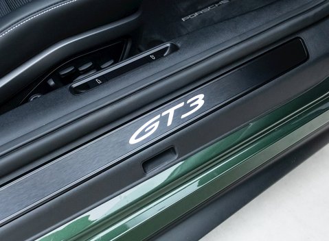 Porsche 911 (992) GT3 Touring 18