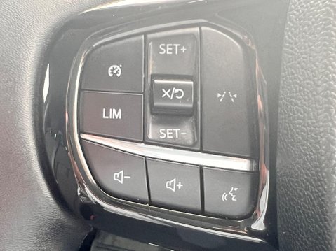 Ford Transit Custom 2.5 320 Duratec 11.8kWh Limited Crew Van Auto L1 H1 Euro 6 5dr 16