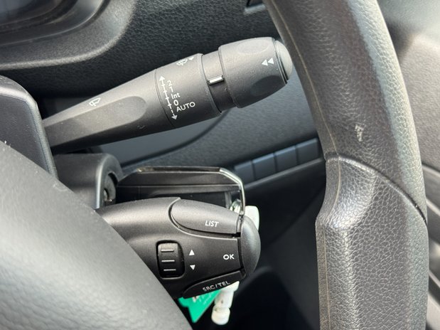 Vauxhall Vivaro SWB L1H1 [SOLD SM] Low Roof Pro F2700 Air Con Nav Sensors EURO 6 19