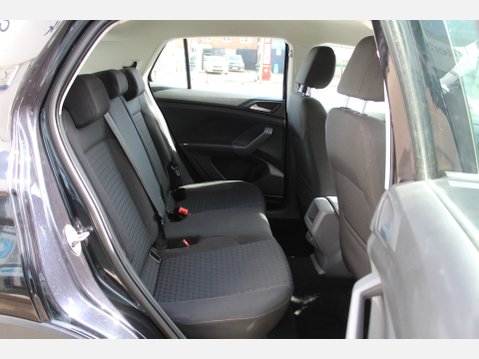Volkswagen T-Cross SE TSI 11