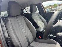 Peugeot 2008 50kWh Allure SUV 5dr Electric Auto (136 ps) 11