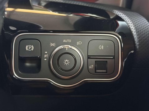 Mercedes-Benz A Class 2.0 A35 AMG (Premium) Hatchback 5dr Petrol SpdS DCT 4MATIC Euro 6 (s/s) (30 57