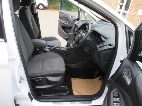 Ford C-Max 1.5 TDCi Titanium Euro 6 (s/s) 5dr 23