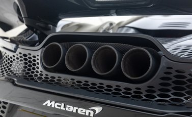 McLaren 765LT 43