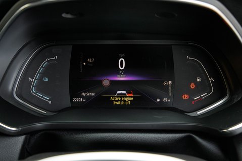 Renault Captur TECHNO E-TECH 14