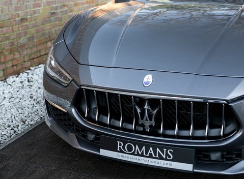 Maserati Ghibli GranLusso 22