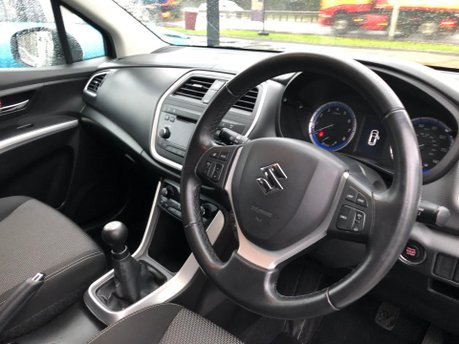 Suzuki SX4 S-Cross SZ4 1.6 petrol manual £165 tax, ULEZ compliant, service history 2