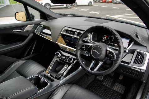 Jaguar I-Pace BLACK 4