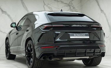 Lamborghini Urus 3